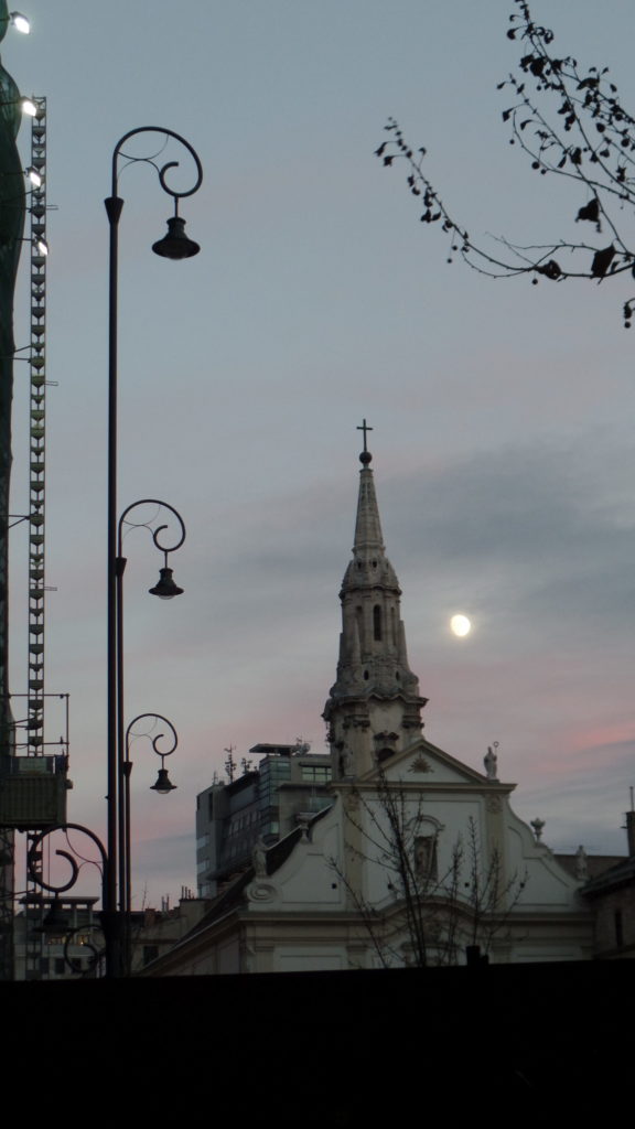 Budapest Moon